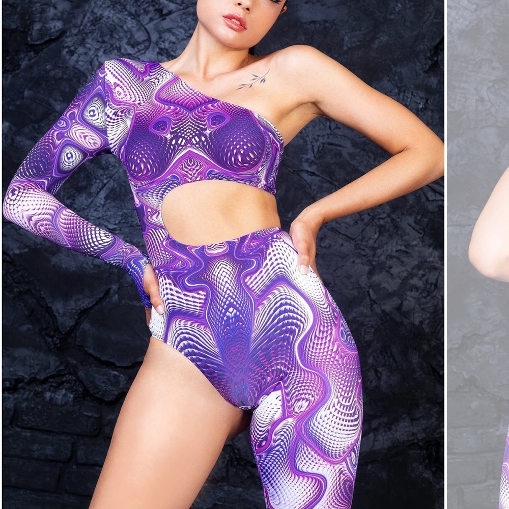 Asymmetric Purple Patterned One-Shoulder Jumpsuit